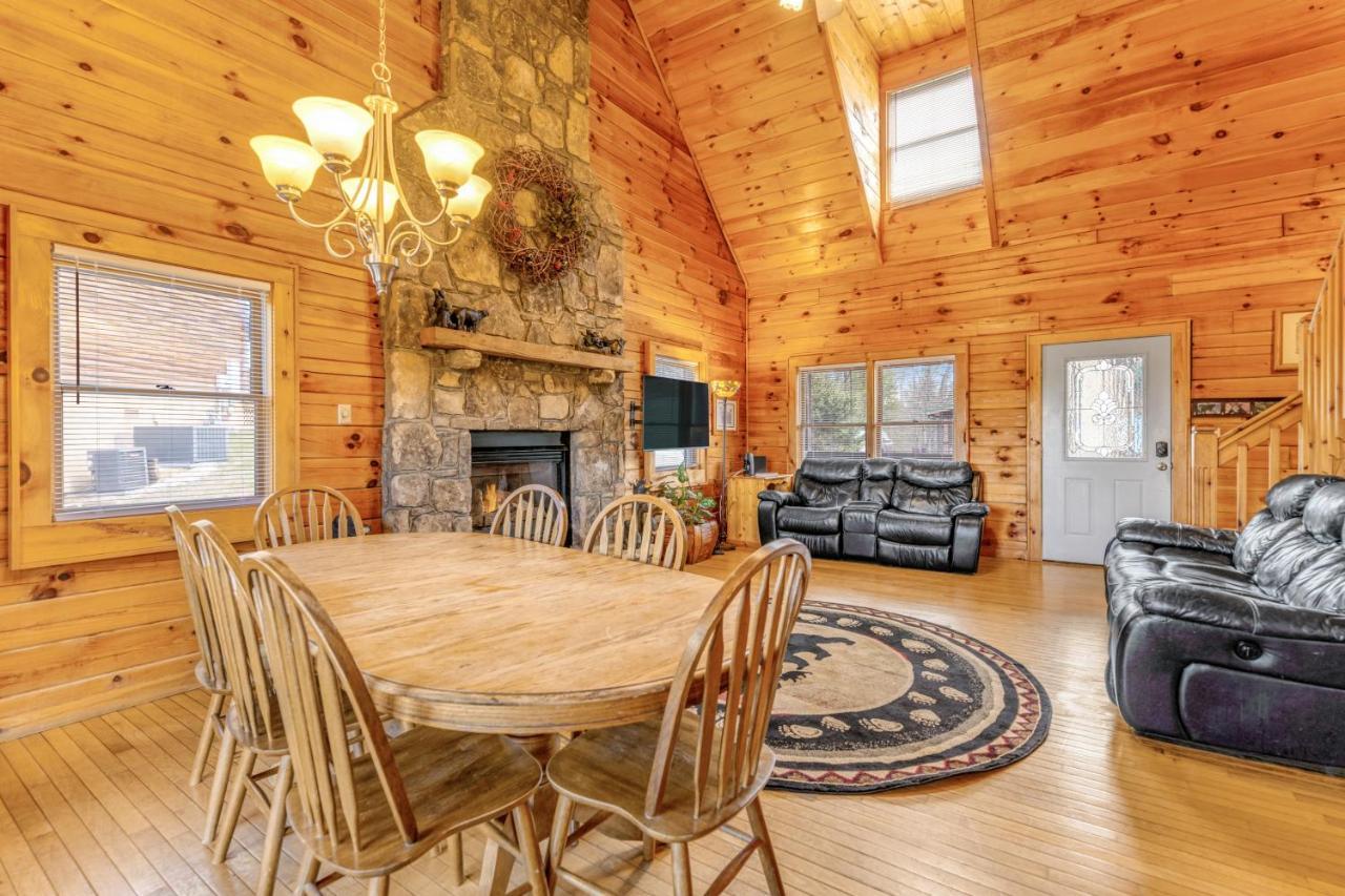 Villa Papaw'S Bear Den à Pigeon Forge Extérieur photo