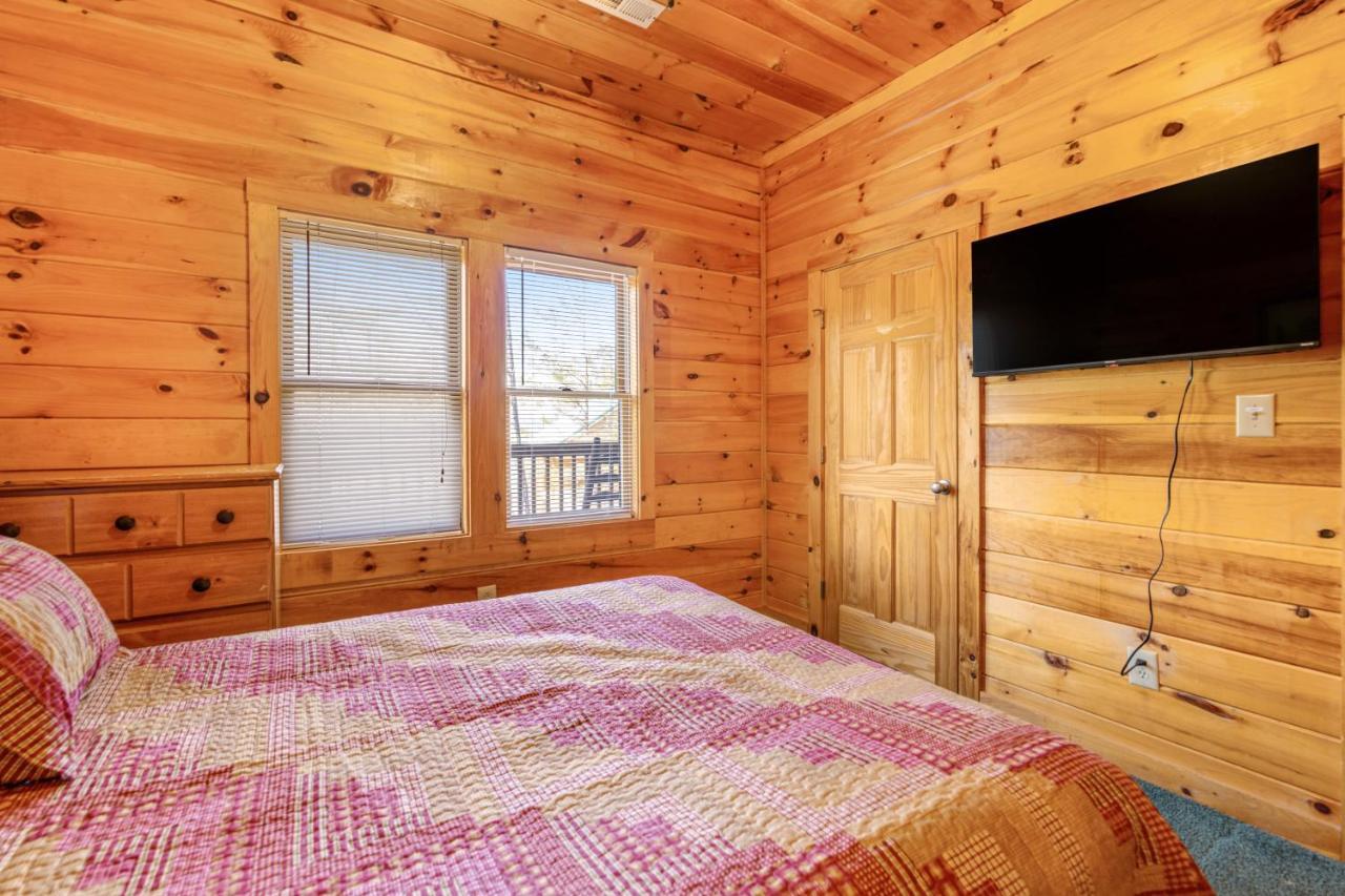 Villa Papaw'S Bear Den à Pigeon Forge Extérieur photo